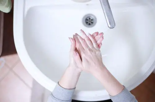 Wash Hands to prevent cold, flu and corona virus