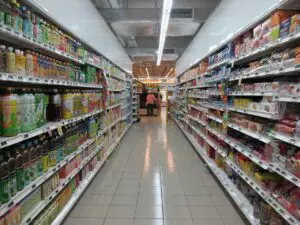 Grocery store aisle as a possible visual vertigo trigger due to rich optic flow